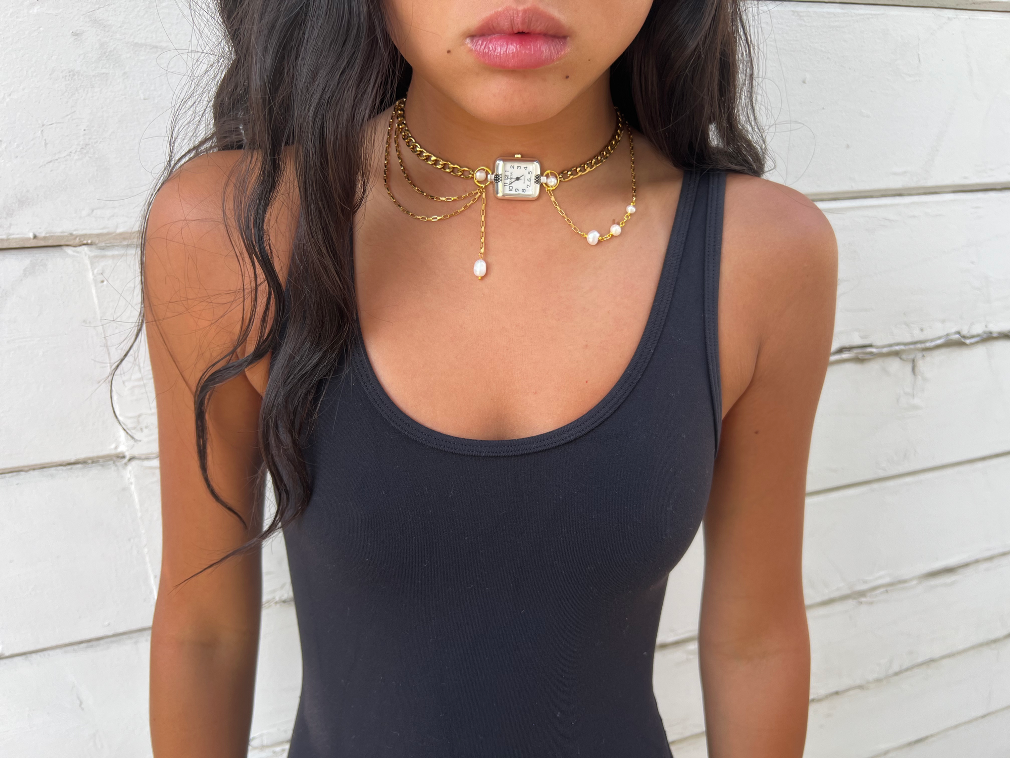 Necklace with pearls in gold 