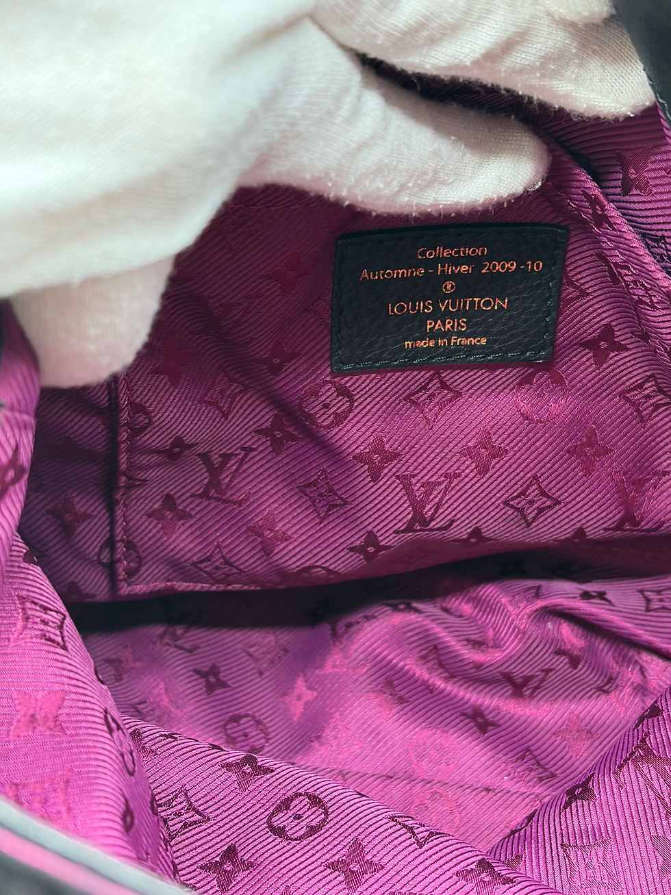 Thumbnail: LOUIS NEO NOE' DOUBLE JEU