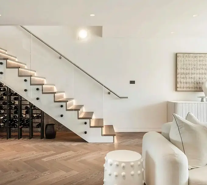 Hickory Brown Chevron Vauclause