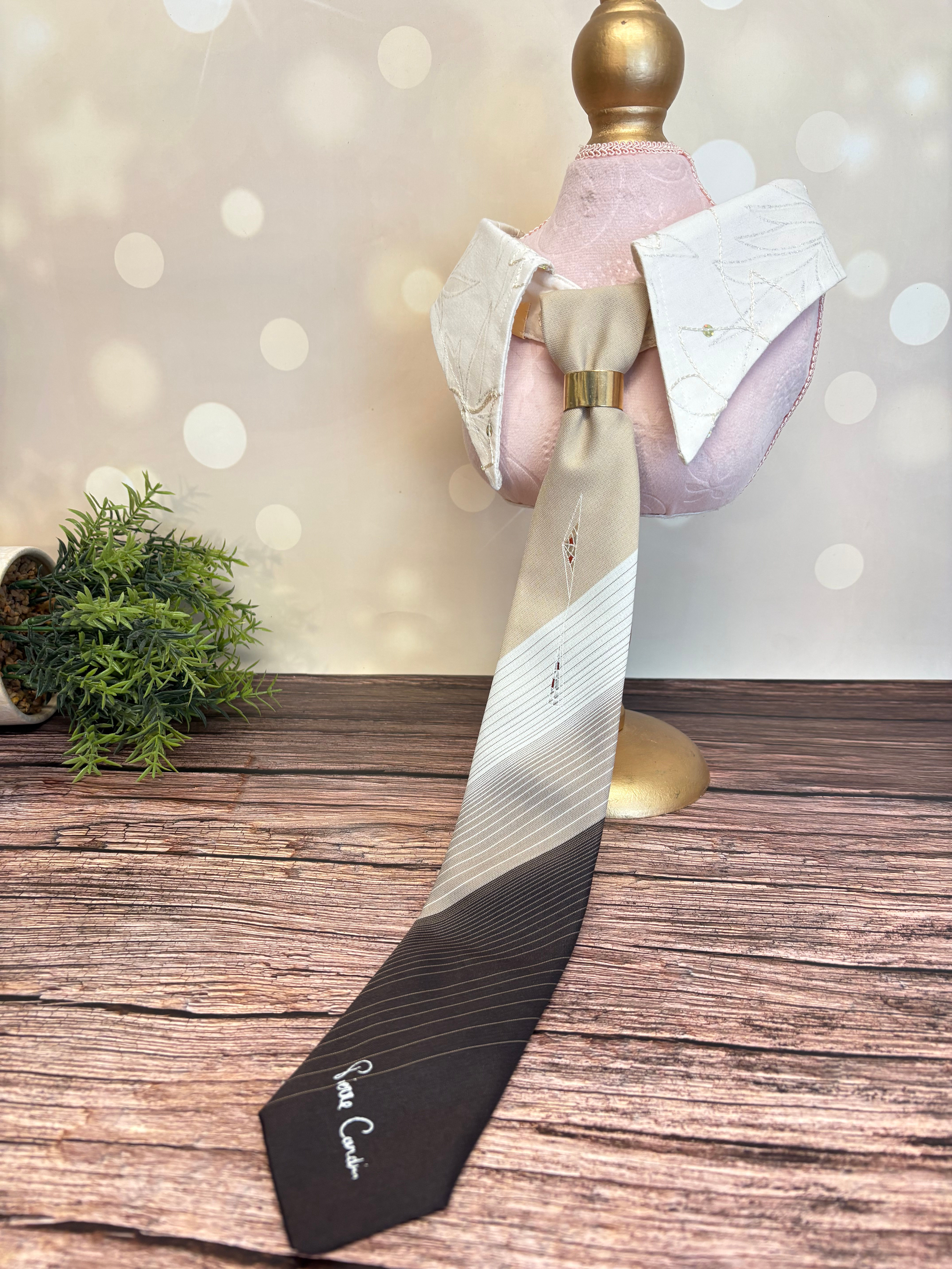 צוארון ועניבה mix בניחוח וינטג׳