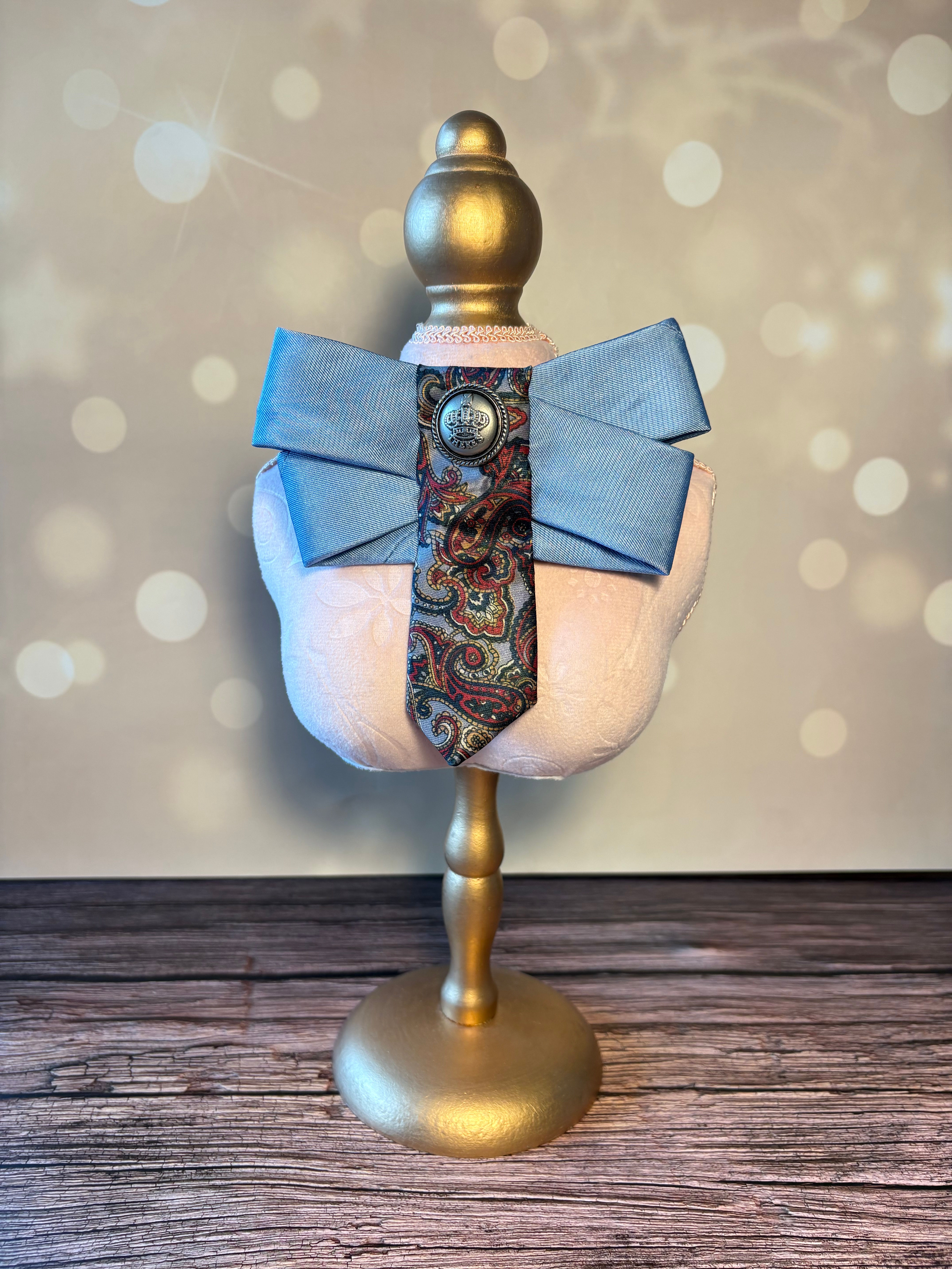 פרפרון עניבה עם סיכה תכלת