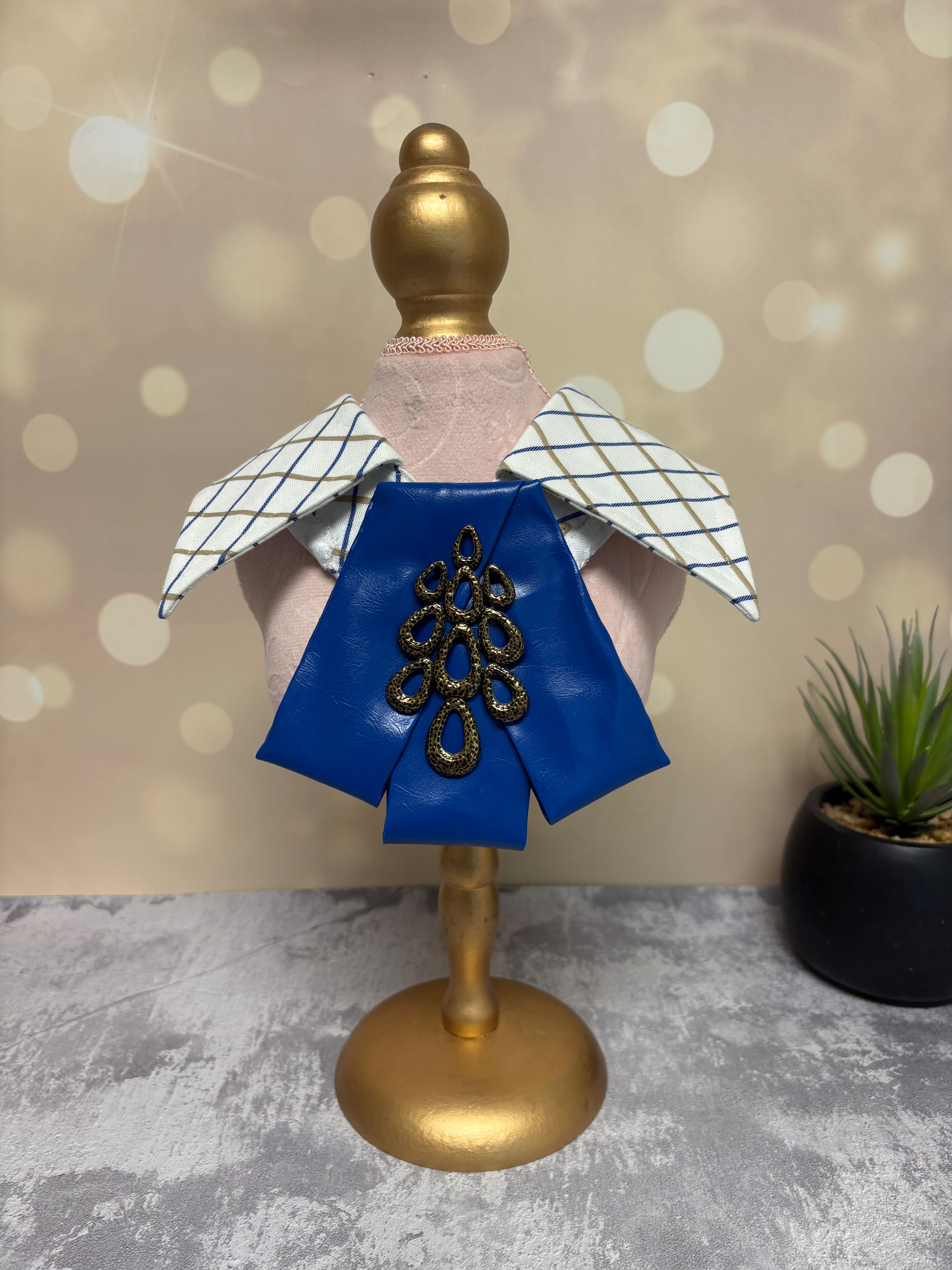 Mix צוארון משבצות ועניבת סקאי כחולה