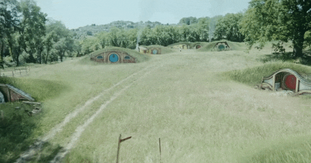 Super-Hobbit-Contea-3D-finale-low.gif