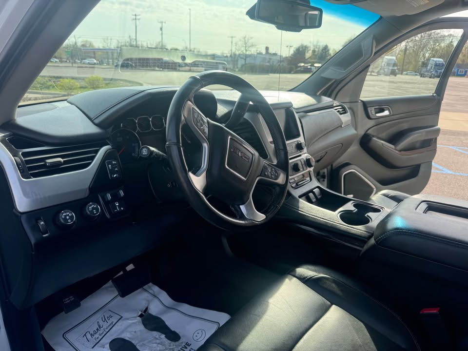 Thumbnail: 2019 GMC Yukon SLT