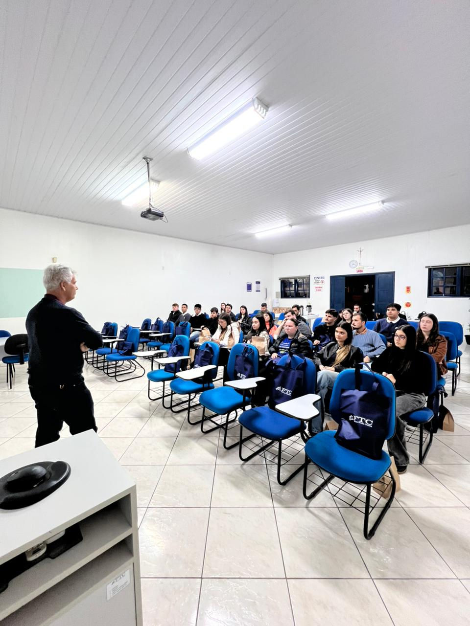 Programa Casa Aberta: FTC recebe acadêmicos de Gestão e Negócios da Unisul