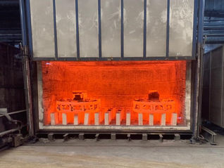 Horno a gas para tratamientos térmicos con puerta de guillotina