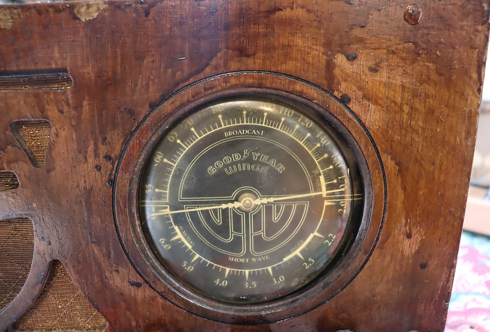 Thumbnail: Vintage Goodyear Wings shortwave tube radio.Rare