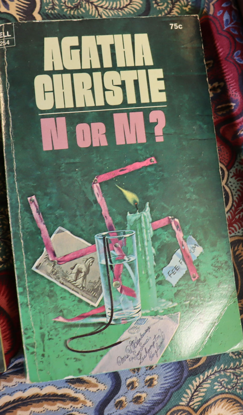 Thumbnail: Vintage papeback novels from the 60s and 70s