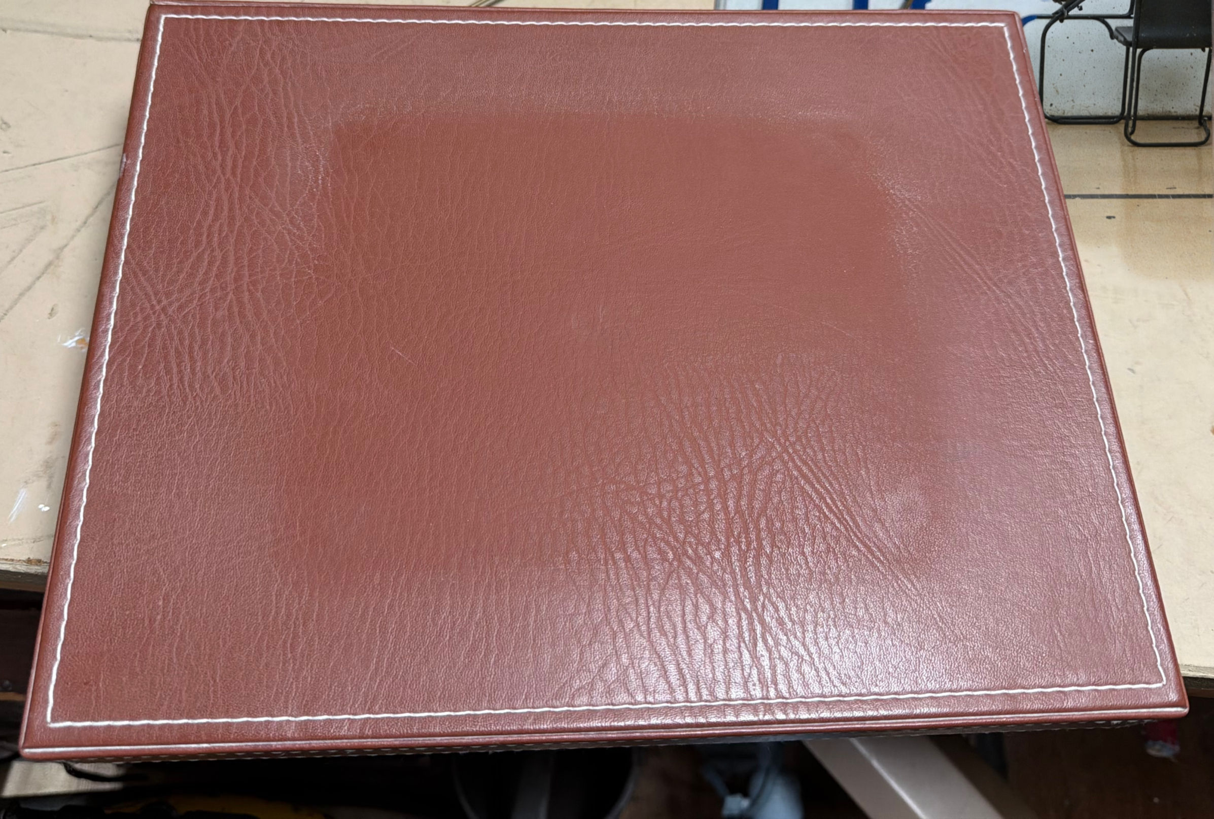 Vintage leather look keepsake box with lift up lid and plush lined 12 by 9.5 b