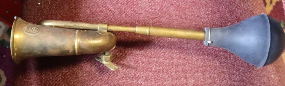 Thumbnail: Vintage  working Ugo brass horn with new rubber ball.