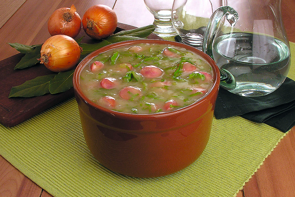Caldo Verde stew in a bowl