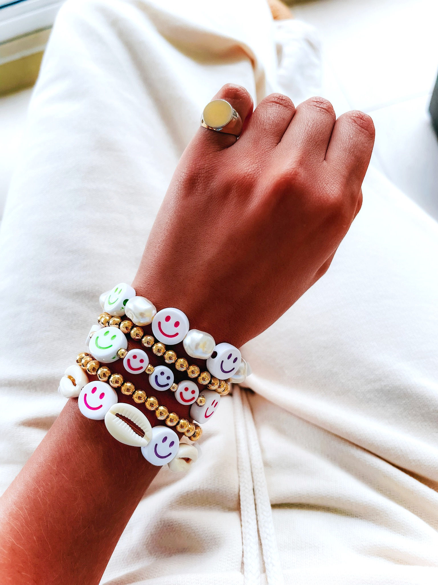 PULSEIRA PEROLA + SMILES BRANCOS