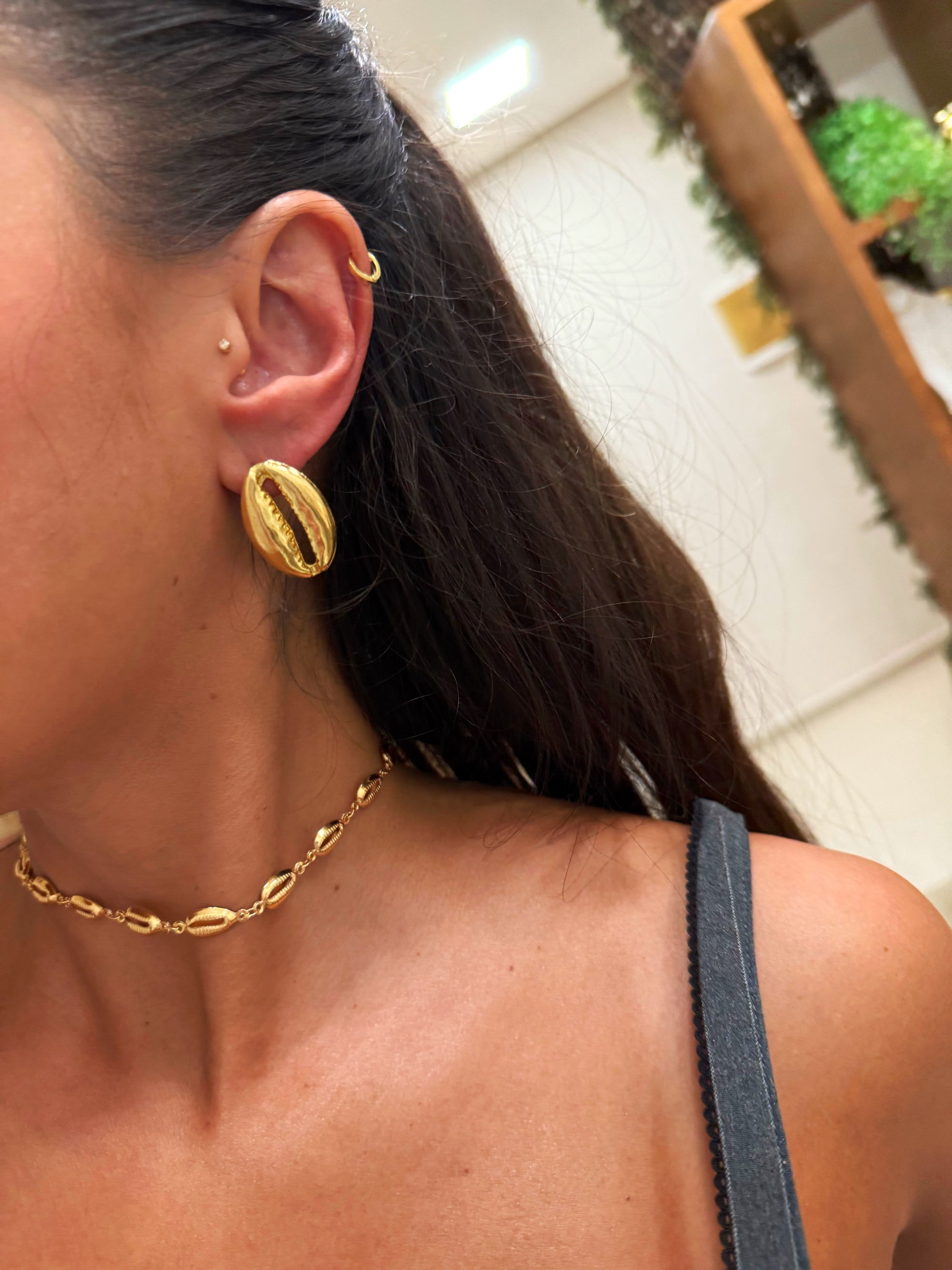 BRINCO BUZIOS DOURADO