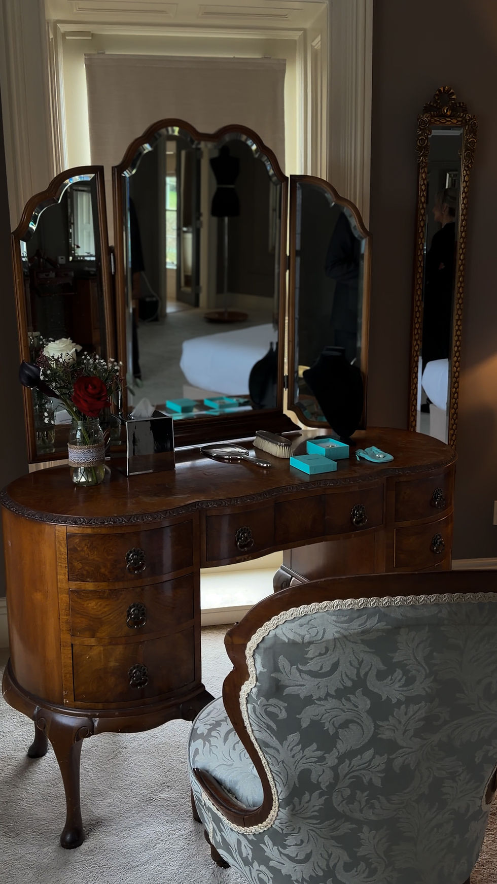 Bridal preparation room at Clonabreany House with vintage dressing table and mirror