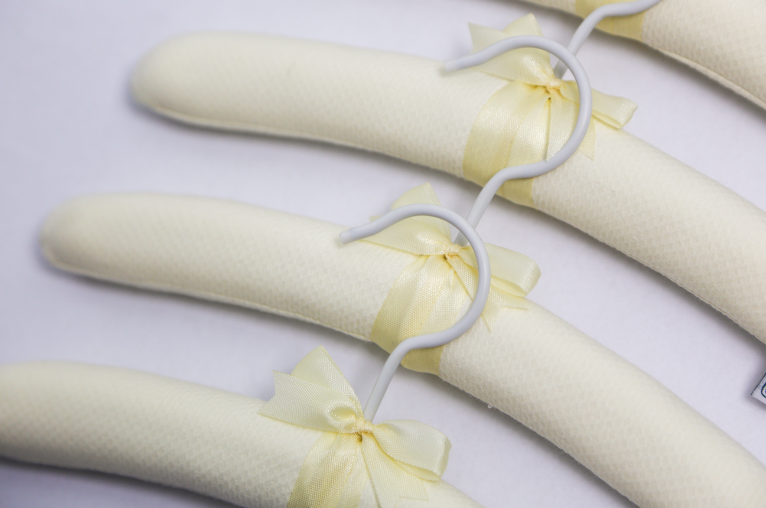 Kit Cabide fustão bege