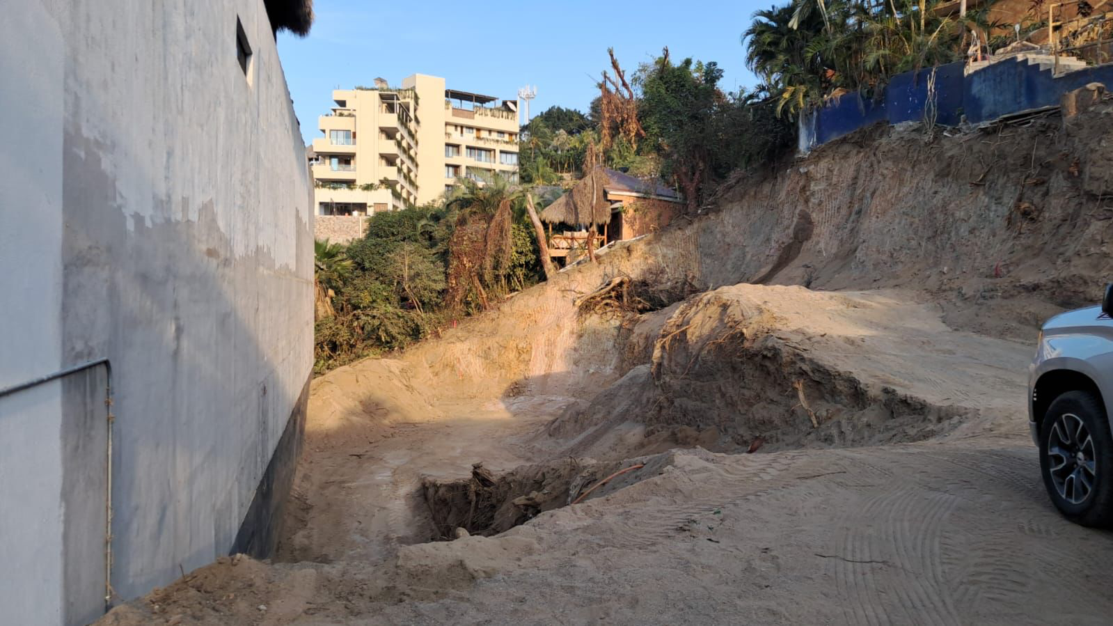Slope cutting and terrain shaping at NAYARI in March