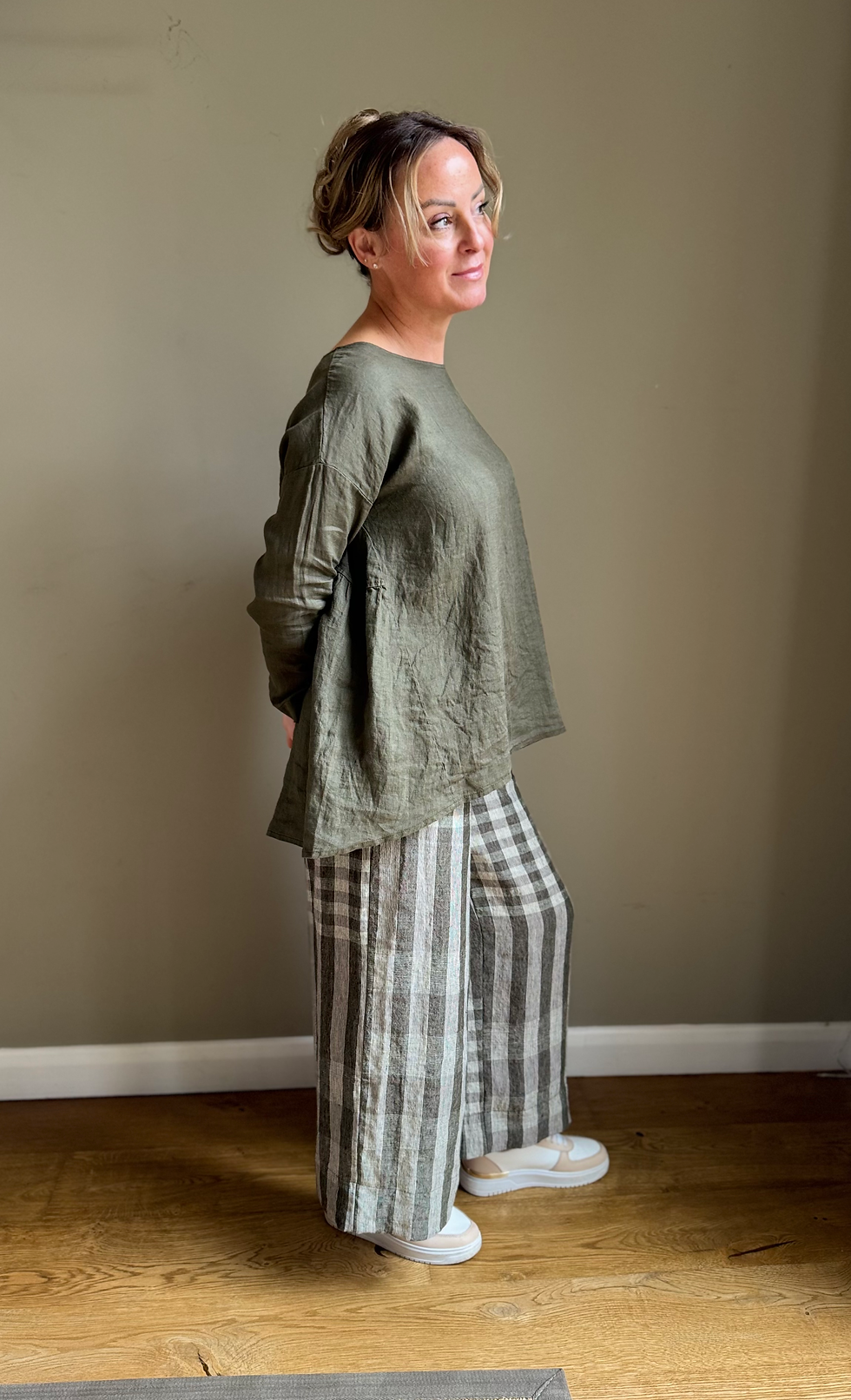 Thumbnail: Mama B Pollo Check Linen Trousers