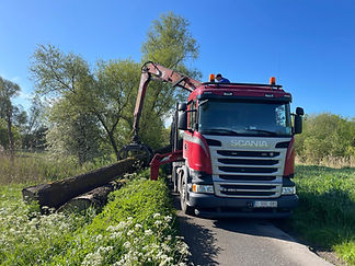 WhatsApp Image 2024-04-29 at 13.54.52 (2).jpeg