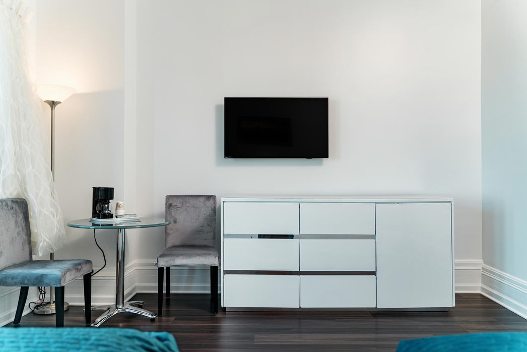 Lakeview Double Guest Room