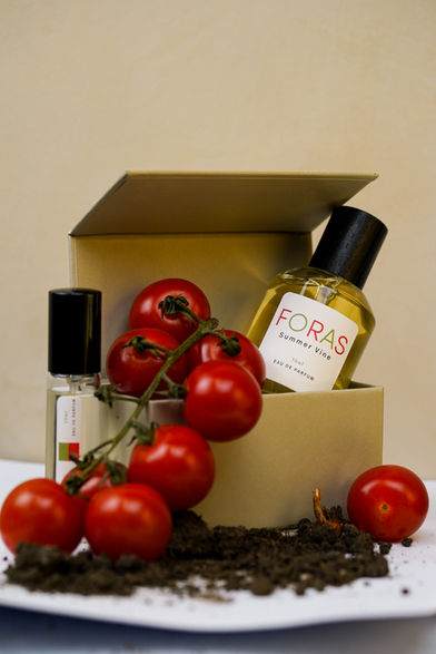 Editorial commercial perfume photography