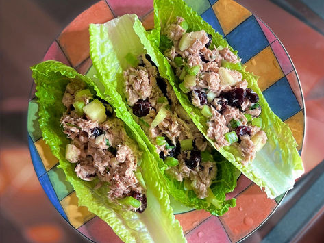 TUNA SALAD LETTUCE BOAT