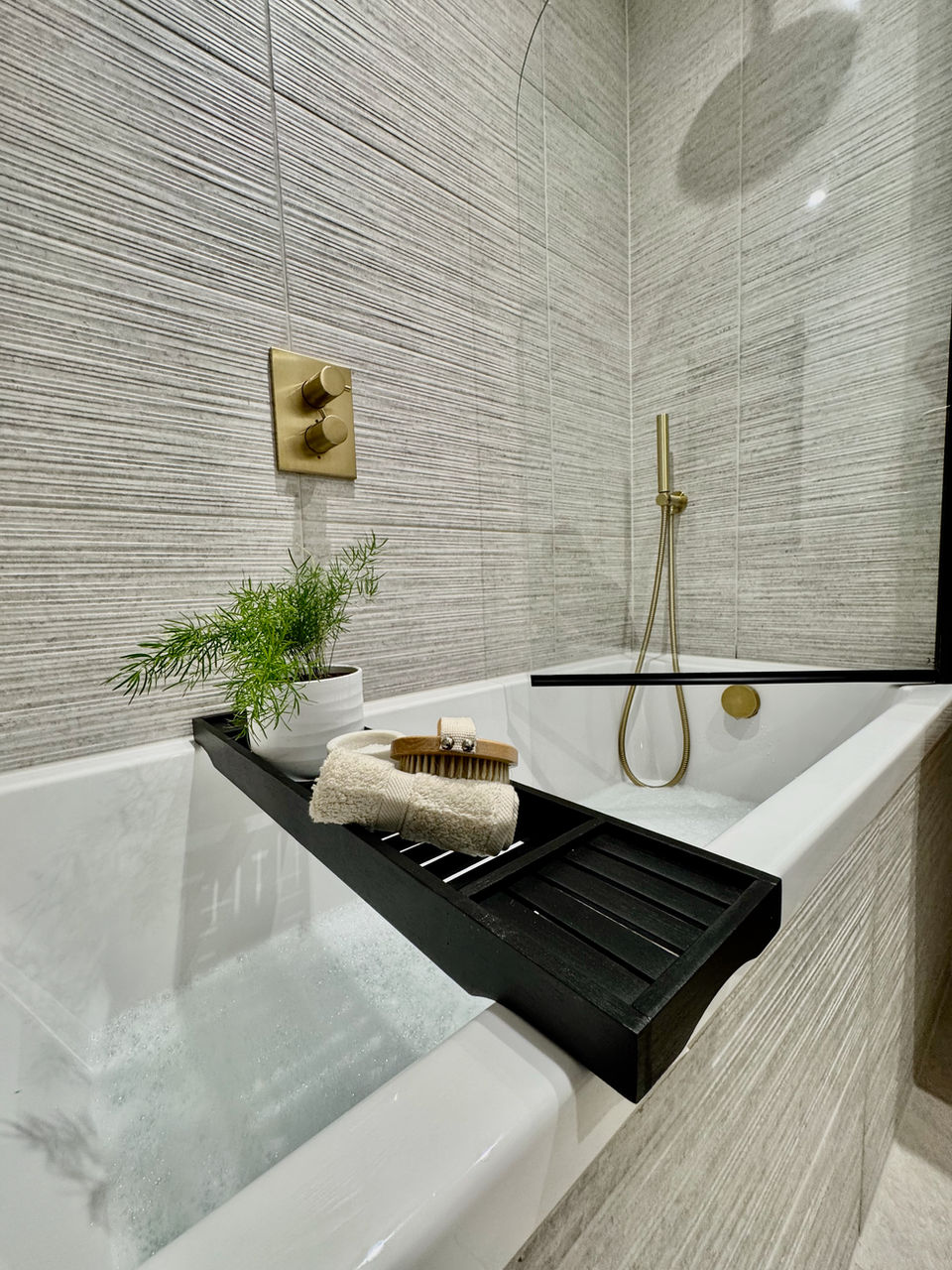 a bath tub of water ready for relaxing