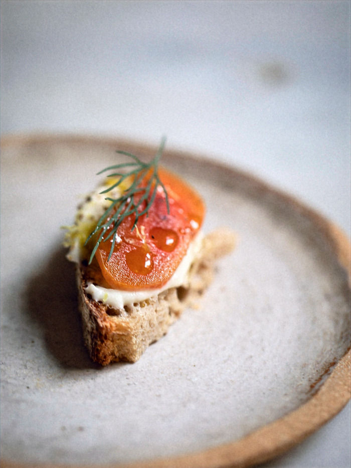 Poutargue sur un toast de pain grillé, par Antonin Bonnet