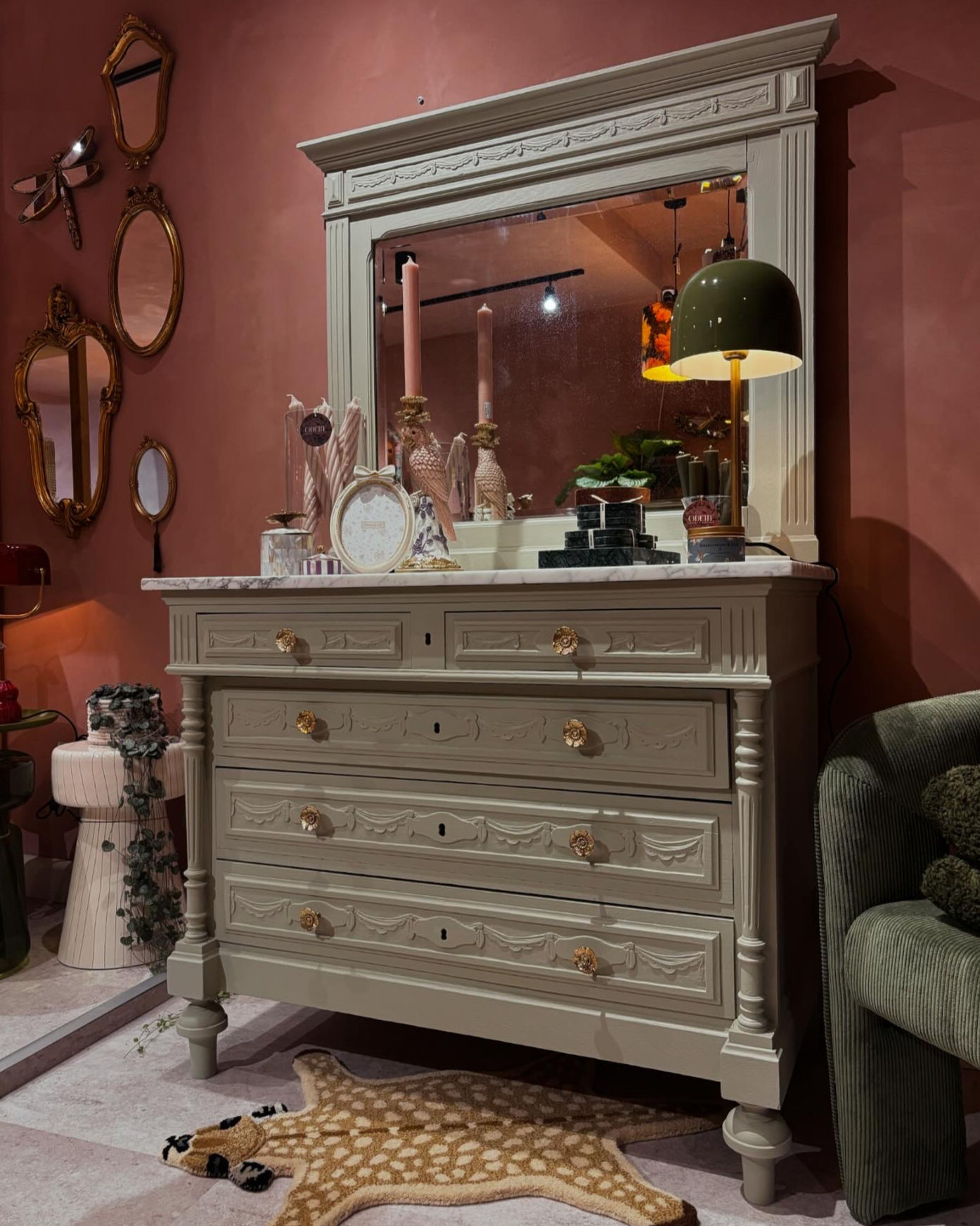 Spiegelkast met zoveel leuke details! 🌿