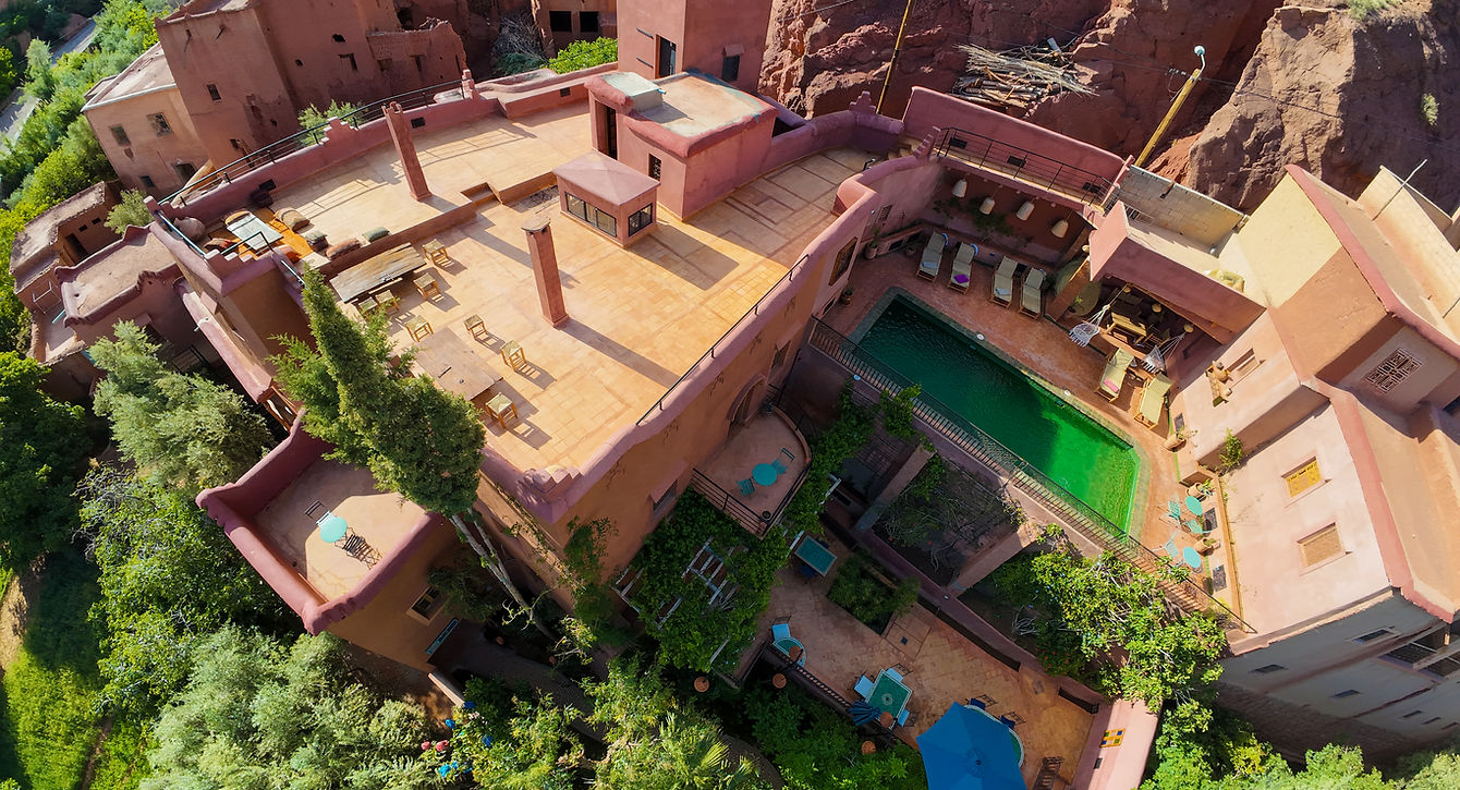 Nombreuses de la Kasbah de Mimi, ses jardins et sa piscine