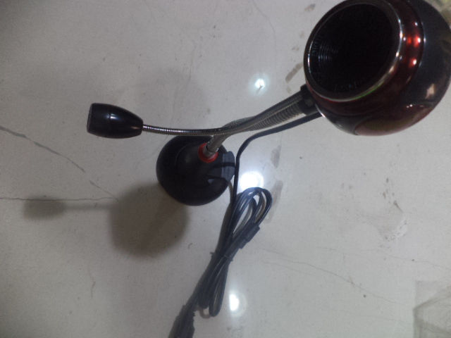 Miniatura: CAMARA WEB CON MICROFONO