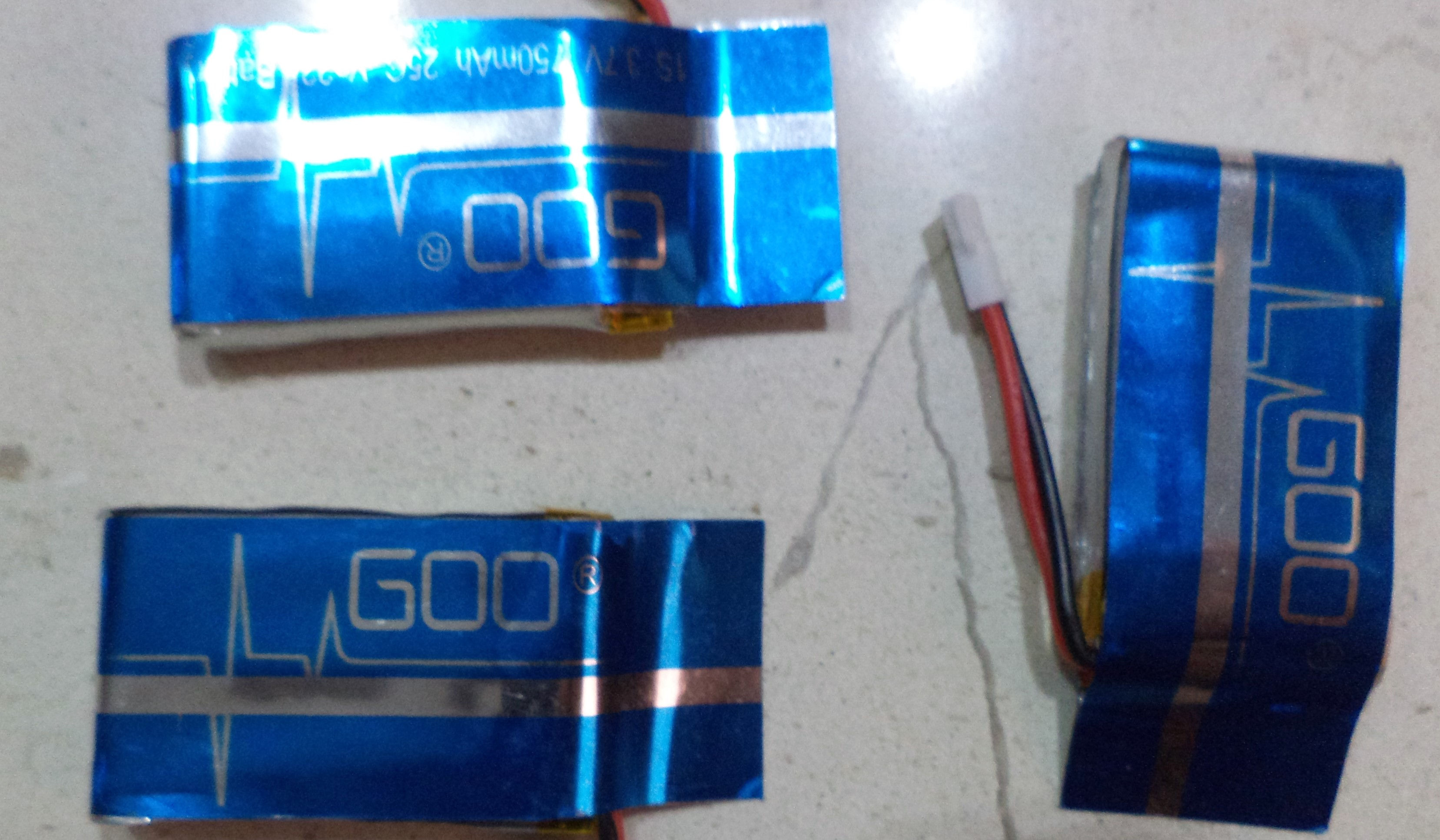 BATERIA PARA DRON DE 3.7V 750 MHA