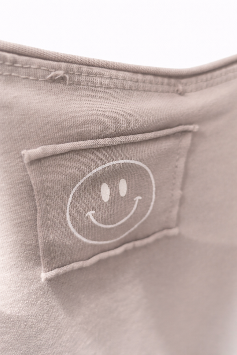 תמונה ממוזערת: טישרט וי וואש סמיילי בגב איטליה