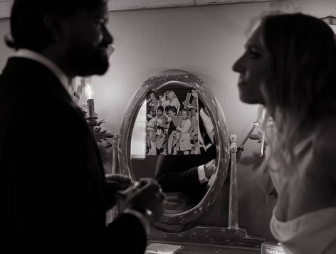 bride_and_groom_moment