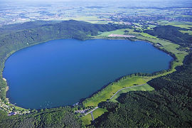 Laacher-See Luftbild.jpg