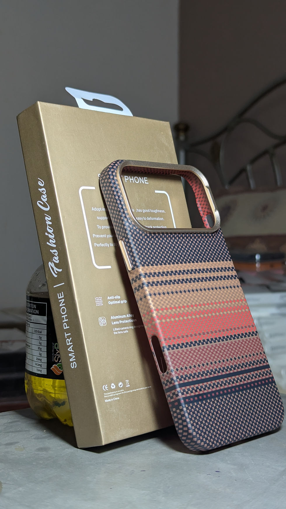Thumbnail: Pitaka Ultra-Slim Protective Case for iPhone 17 Pro Max Sunset (PitaTap™) – KI17