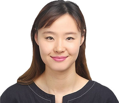 Jennifer Yoo headshot_edited_edited.jpg