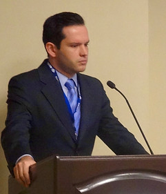 Erick Hernandez Bogantes conferencia en Academia Americana de Oftalmologia