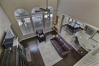 living-room-2280071_1920.jpg