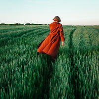 Mujer en el campo