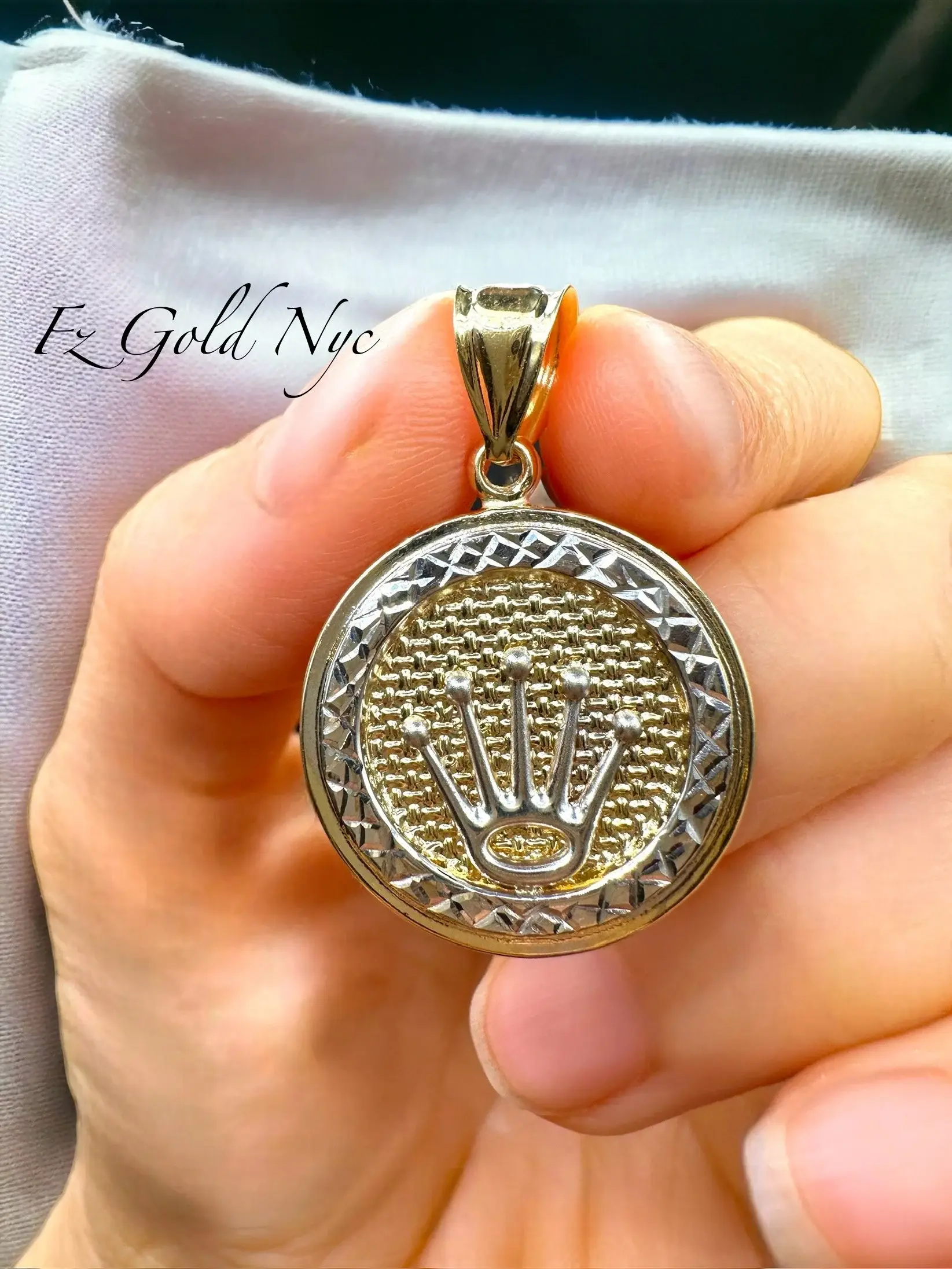 fzgold - 14K Real Solid Gold Necklace - Crown Pendant - Diamond Cut Yellow and White Gold