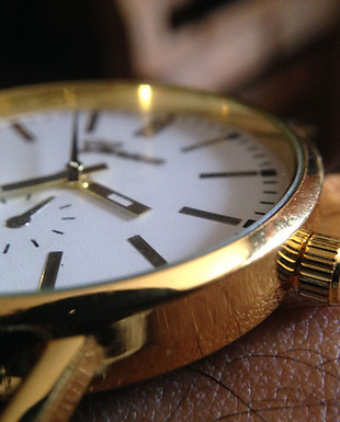 goldene Uhr