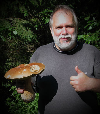 tato background_edited.jpg