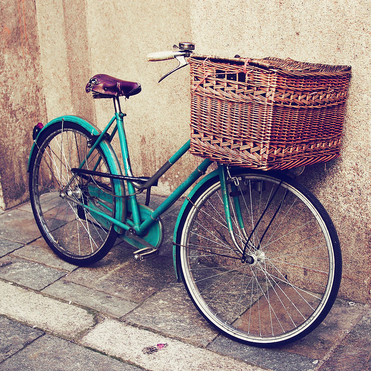 Simply Schoolhouse Vintage Bike