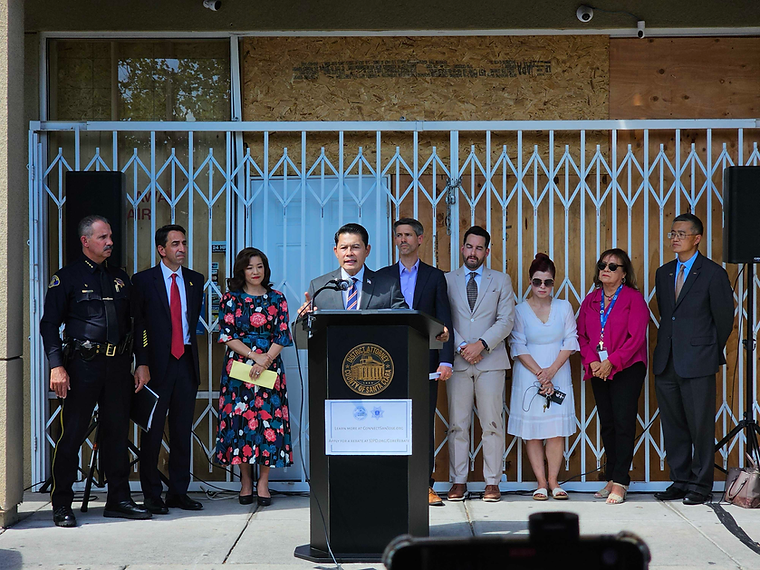 Bien at Press Conference on Smash and Grab.png