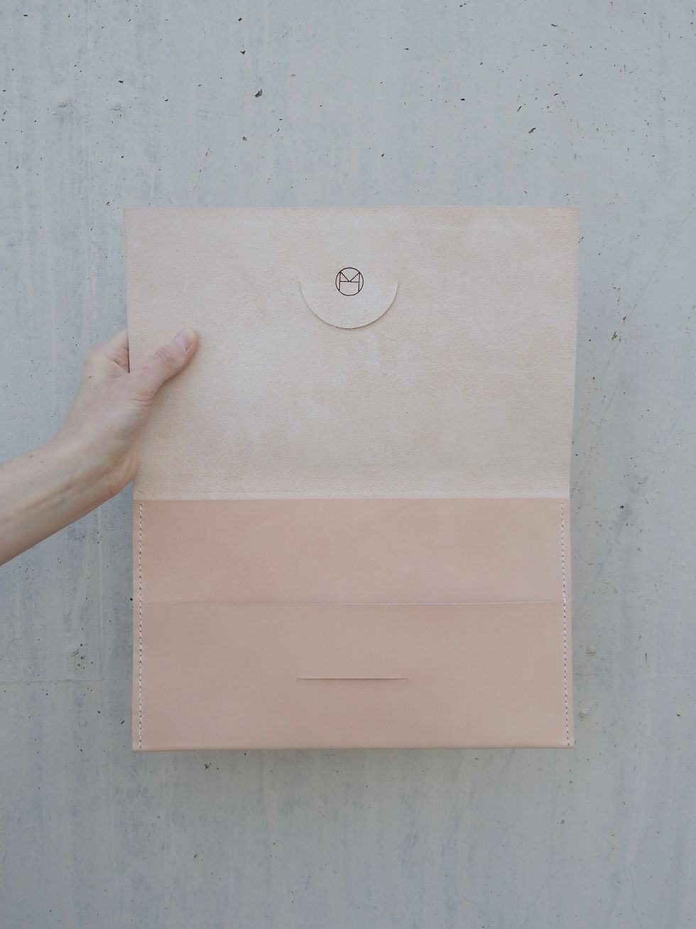 Thumbnail: iPad / Laptop Clutch