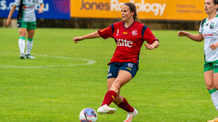 Adelaide United's Emily Condon aiming to give young female footballers an advantage