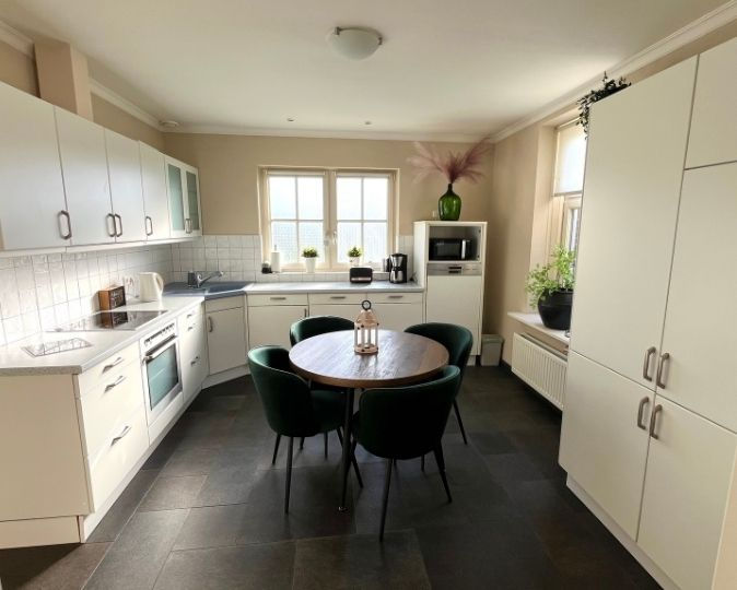 Privé sauna, vakantiehuis, losser, airbnb, hotel, bed & breakfast, natuurhuisje, boerderij, landhuis onder de lindeboom, landhuis, keuken