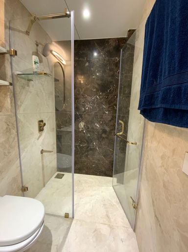 Master bathroom 2.jpeg
