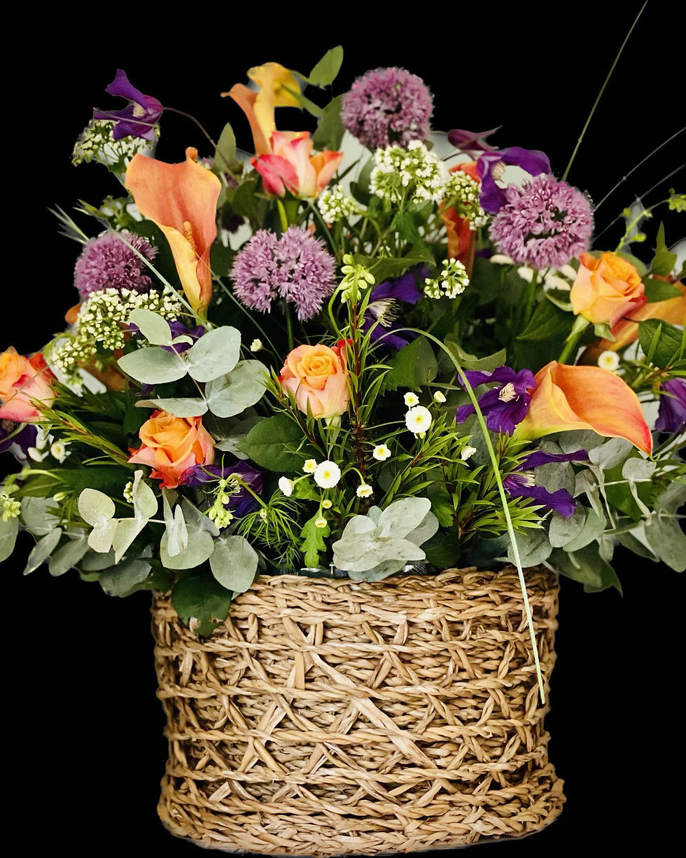 Thumbnail: Large Basket Arrangement 