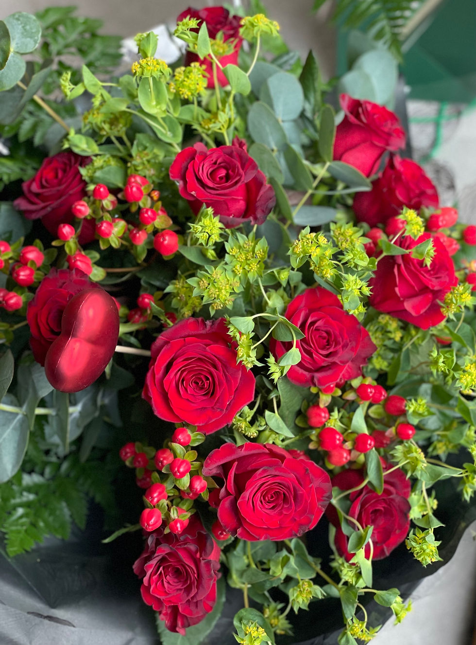 Thumbnail: 12 Red Rose Aqua-pack Bouquet 